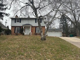 1215 Everett St S in Stillwater, MN - Building Photo