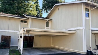 1073 San Ramon Valley Blvd in Danville, CA - Building Photo