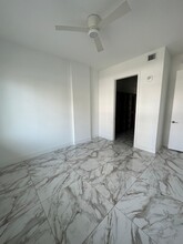 221 NE 26th Ter, Unit B7 in Miami, FL - Building Photo - Building Photo