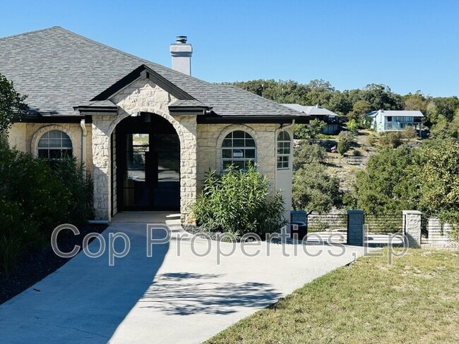 321 Village View Dr in Canyon Lake, TX - Building Photo - Building Photo
