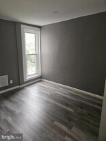 5554 Crowson St in Philadelphia, PA - Building Photo