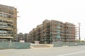 201 E Orangefair Ave in Fullerton, CA - Building Photo - Building Photo