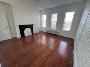 2135 E Fairmount Ave in Baltimore, MD - Building Photo - Building Photo