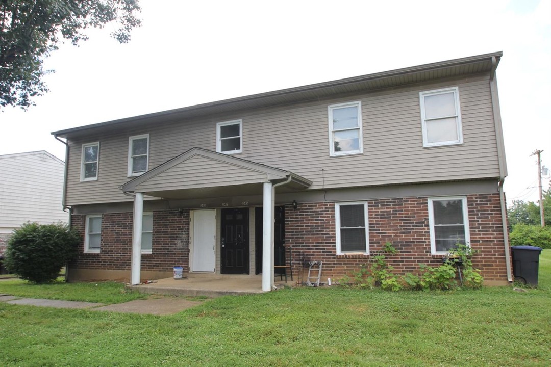 247 Landings Dr in Frankfort, KY - Building Photo