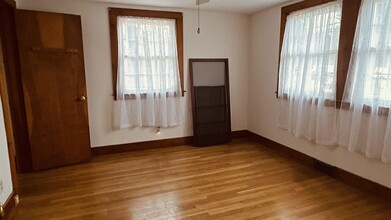 282 Derry Rd in Litchfield, NH - Building Photo - Building Photo
