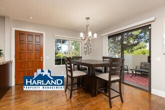 4245 Porte De Merano in San Diego, CA - Building Photo - Building Photo