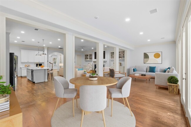 6404 Community Dr in Houston, TX - Building Photo - Building Photo