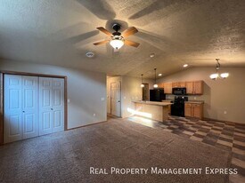2 Bedroom 2 Bathroom Townhome w/ a Single Stall Attached Garage in SW Sioux Falls, Unit 1 in Sioux Falls, SD - Building Photo