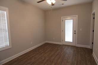 204 Park W Loop in Oxford, MS - Foto de edificio - Building Photo