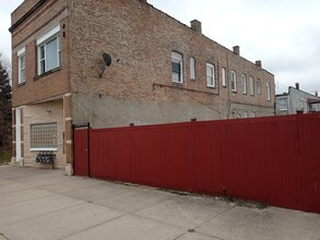 353 E Kensington Ave in Chicago, IL - Building Photo - Building Photo