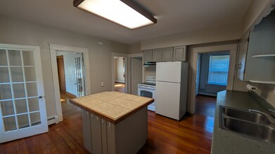 27 Hazard St in Coventry, RI - Building Photo - Building Photo