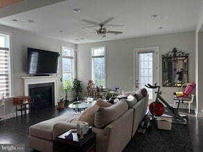 30 Hamilton Dr in Cranbury, NJ - Building Photo - Building Photo