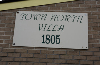 Town North Villa Apartments in Terrell, TX - Building Photo - Building Photo