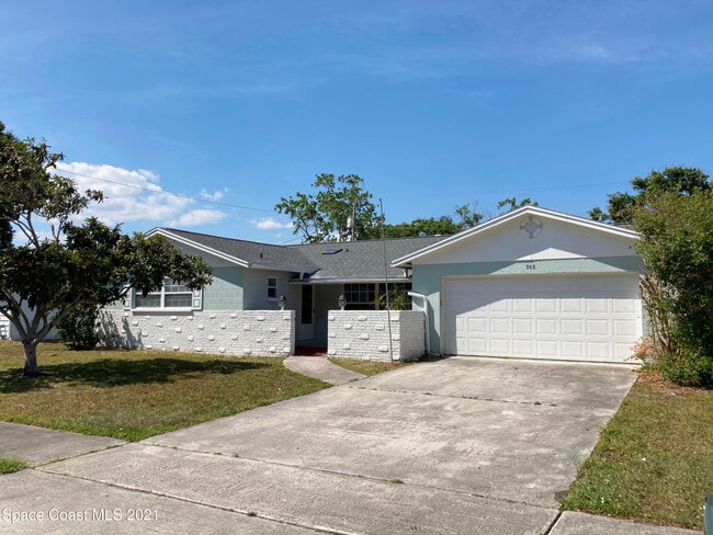 property at 988 Nicklaus Dr