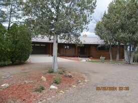 2000 W Willis in Show Low, AZ - Building Photo