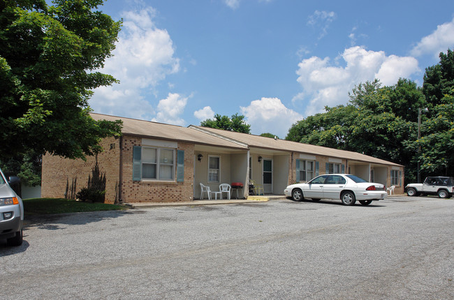 511 E Fairfield Rd in High Point, NC - Building Photo - Building Photo