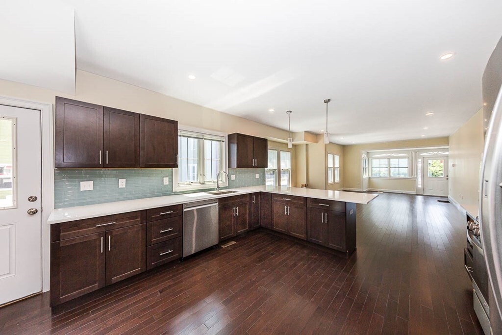 120 Jerome St, Unit 1 in Medford, MA - Foto de edificio