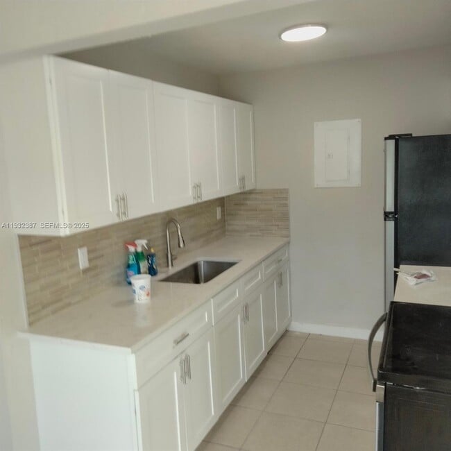 405 SW 13th Pl in Deerfield Beach, FL - Building Photo - Building Photo