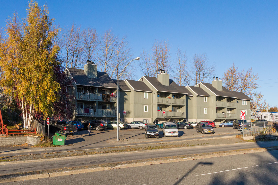 601 E 16th Ave in Anchorage, AK - Building Photo