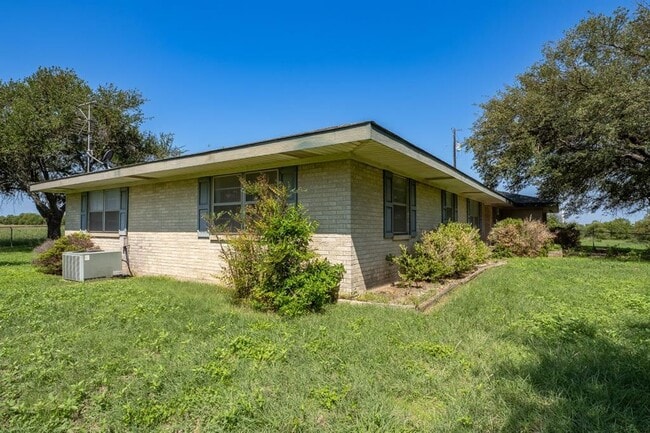 101 Co Rd 291 in Jarrell, TX - Building Photo - Building Photo