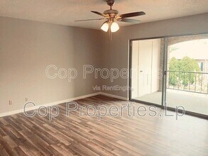 1819 Babcock Rd in San Antonio, TX - Building Photo - Building Photo