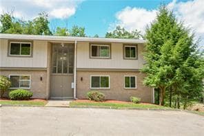 120 Penn Pleasant Dr in Verona, PA - Building Photo - Building Photo