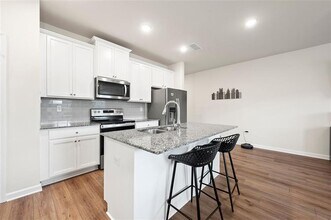 6373 Rosetta Dr in Atlanta, GA - Building Photo - Building Photo