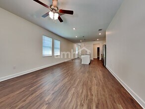 1111 Walden Pond Dr in Plant City, FL - Building Photo - Building Photo