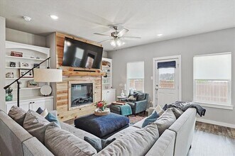 524 Park Meadow Ct in Burleson, TX - Building Photo - Building Photo