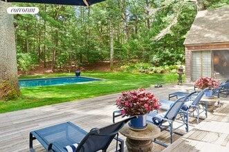 15 Bull Path Cl in East Hampton, NY - Building Photo - Building Photo