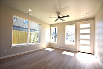 1804 SW Casuarina Dr in Bentonville, AR - Building Photo - Building Photo