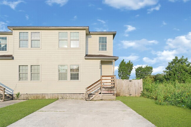 5406 Peacock St in Houston, TX - Building Photo - Building Photo