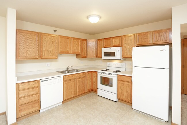 2706 Kent Ave in Ames, IA - Building Photo - Interior Photo