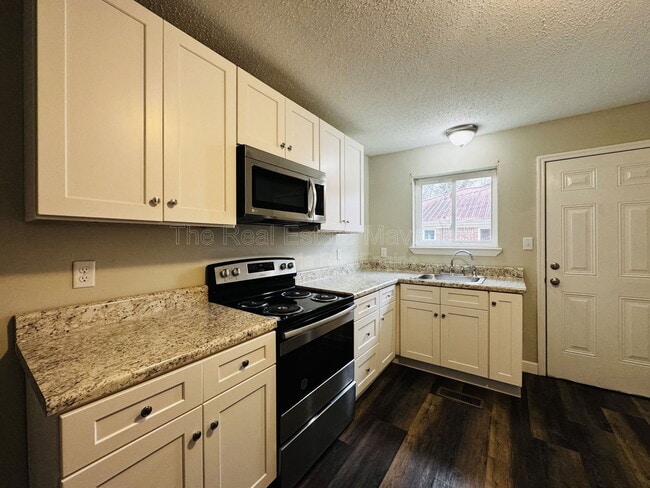 289 Pine Ave in Trenton, GA - Building Photo - Building Photo