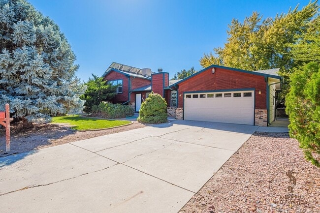 property at 587 Starlight Dr