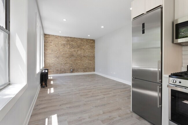 1320 W Birchwood Ave in Chicago, IL - Building Photo - Building Photo