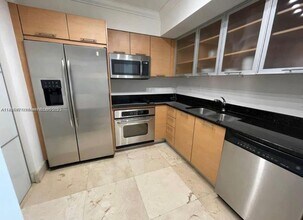 31 SE 5th St, Unit 1908 in Miami, FL - Building Photo - Building Photo