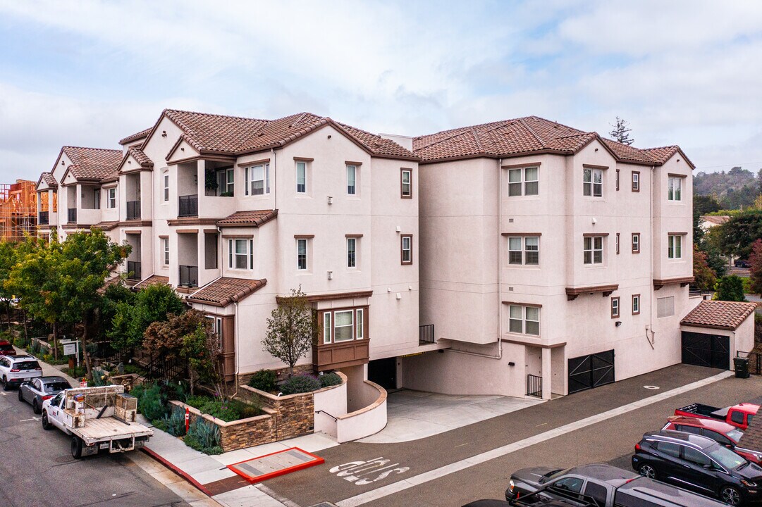 396 1st St in Los Altos, CA - Foto de edificio