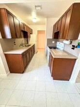4937 Tortuga Dr in West Palm Beach, FL - Foto de edificio - Building Photo