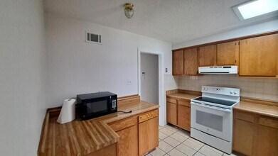 8505 Lyn Ave in Savannah, GA - Building Photo - Building Photo