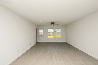 10516 Desert Hawk Cir in Fort Worth, TX - Building Photo - Building Photo