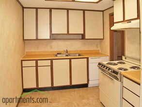 Indian Ridge in Tallahassee, FL - Building Photo - Interior Photo