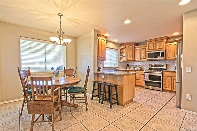 521 N Crestview Dr in Moses Lake, WA - Building Photo - Building Photo