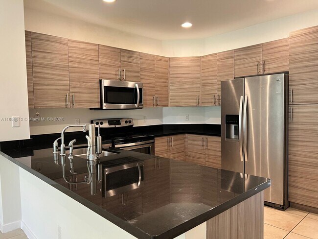 2764 SW 81st Terrace in Miramar, FL - Building Photo - Building Photo