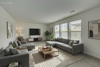 10150 Meadow Glen Dr in Independence, KY - Foto de edificio - Building Photo