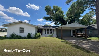 1702 Bristol Ct N in Irving, TX - Building Photo