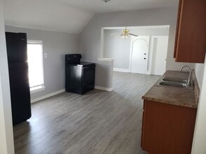 679 Fremont Ave NW in Grand Rapids, MI - Building Photo - Building Photo