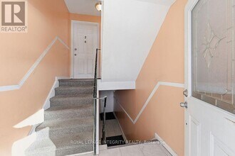 1151 Maitland Ave in Ottawa, ON - Building Photo - Building Photo