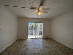 4354 NW 9th Ave in Deerfield Beach, FL - Building Photo - Building Photo