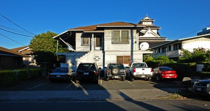 818 Laula Way in Honolulu, HI - Foto de edificio - Building Photo